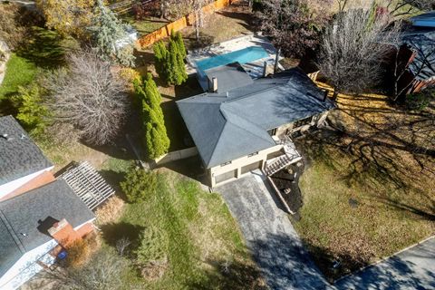 Tiny photo for 204 Parkview Drive, Bloomington, IL 61701 (MLS # 12525702)