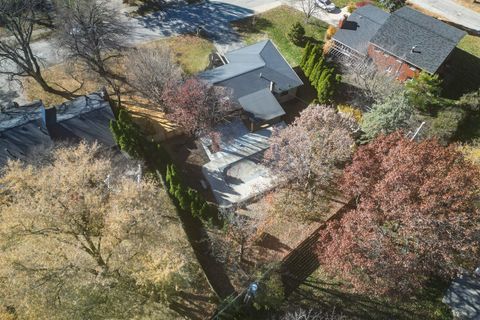 Tiny photo for 204 Parkview Drive, Bloomington, IL 61701 (MLS # 12525702)