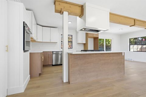 Tiny photo for 204 Parkview Drive, Bloomington, IL 61701 (MLS # 12525702)