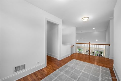 Tiny photo for 524 Tower Place, Fox River Grove, IL 60021 (MLS # 12633524)
