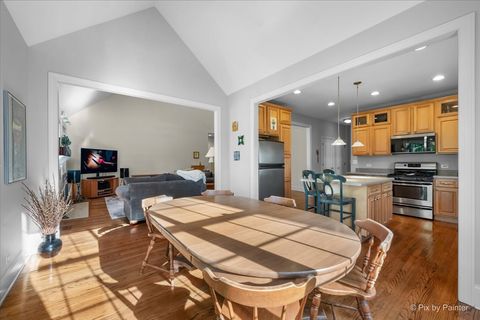 Tiny photo for 524 Tower Place, Fox River Grove, IL 60021 (MLS # 12633524)