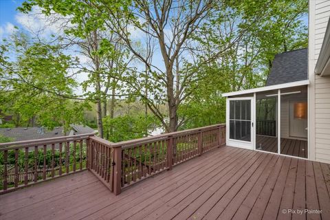 Tiny photo for 524 Tower Place, Fox River Grove, IL 60021 (MLS # 12633524)