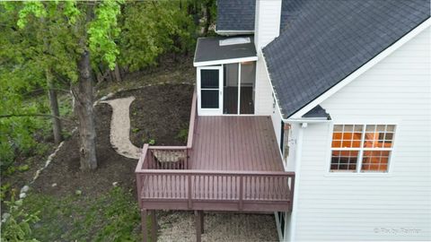 Tiny photo for 524 Tower Place, Fox River Grove, IL 60021 (MLS # 12633524)
