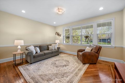 Tiny photo for 524 Tower Place, Fox River Grove, IL 60021 (MLS # 12633524)