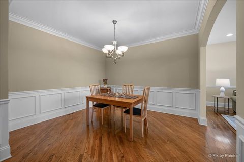 Tiny photo for 524 Tower Place, Fox River Grove, IL 60021 (MLS # 12633524)