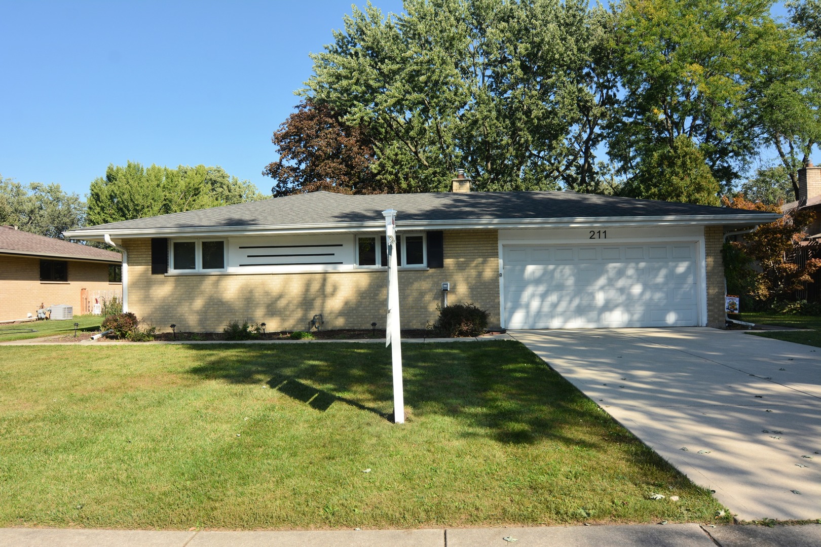 211 N Stevenson Lane