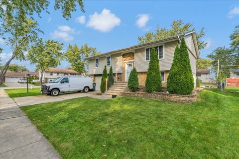 Tiny photo for 916 STOWELL Avenue, Streamwood, IL 60107 (MLS # 12782424)