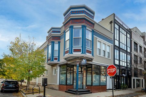 2201 W Roscoe Street Chicago IL 60618