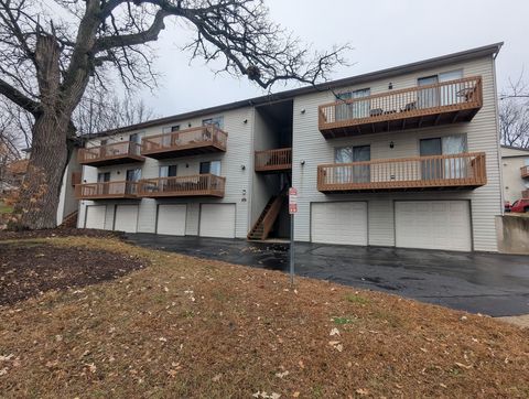 Photo of 300 WOODRIDGE Circle #C, South Elgin, IL 60177 (MLS # 12524219)