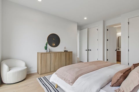 Tiny photo for 1656 N BOSWORTH Avenue #PH-4N, Chicago, IL 60642 (MLS # 12793684)