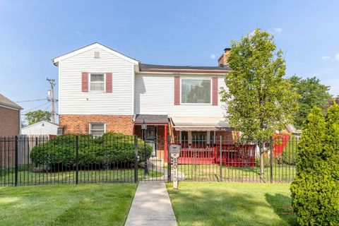 Tiny photo for 2010 S 16th Avenue, Broadview, IL 60155 (MLS # 12433419)