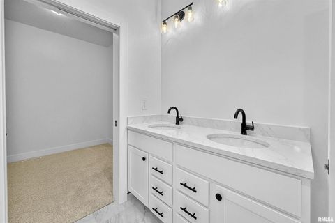 Tiny photo for 1360 Heights Court, Bettendorf, IA 52722 (MLS # QC4266200)