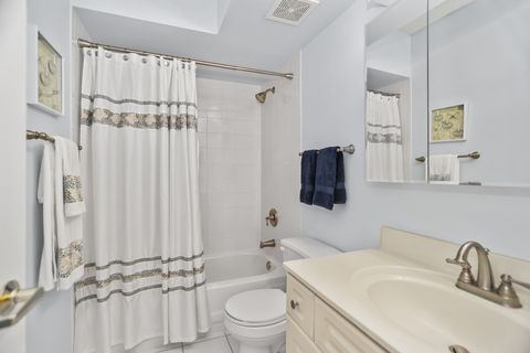 Tiny photo for 9200 E Prairie Road #209, Evanston, IL 60203 (MLS # 12600567)