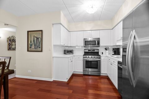 Tiny photo for 9200 E Prairie Road #209, Evanston, IL 60203 (MLS # 12600567)