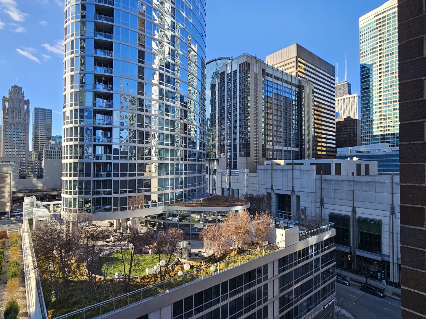 480 N McClurg Court 1219