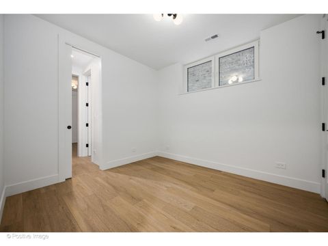 Tiny photo for 1124 W Addison Street #1, Chicago, IL 60613 (MLS # 12588825)