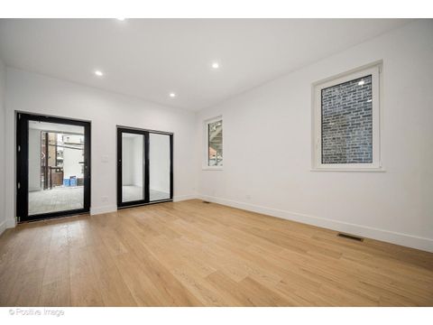 Tiny photo for 1124 W Addison Street #1, Chicago, IL 60613 (MLS # 12588825)