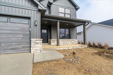 Tiny photo for 5206 Finlen Lane, Bloomington, IL 61705 (MLS # 12579322)