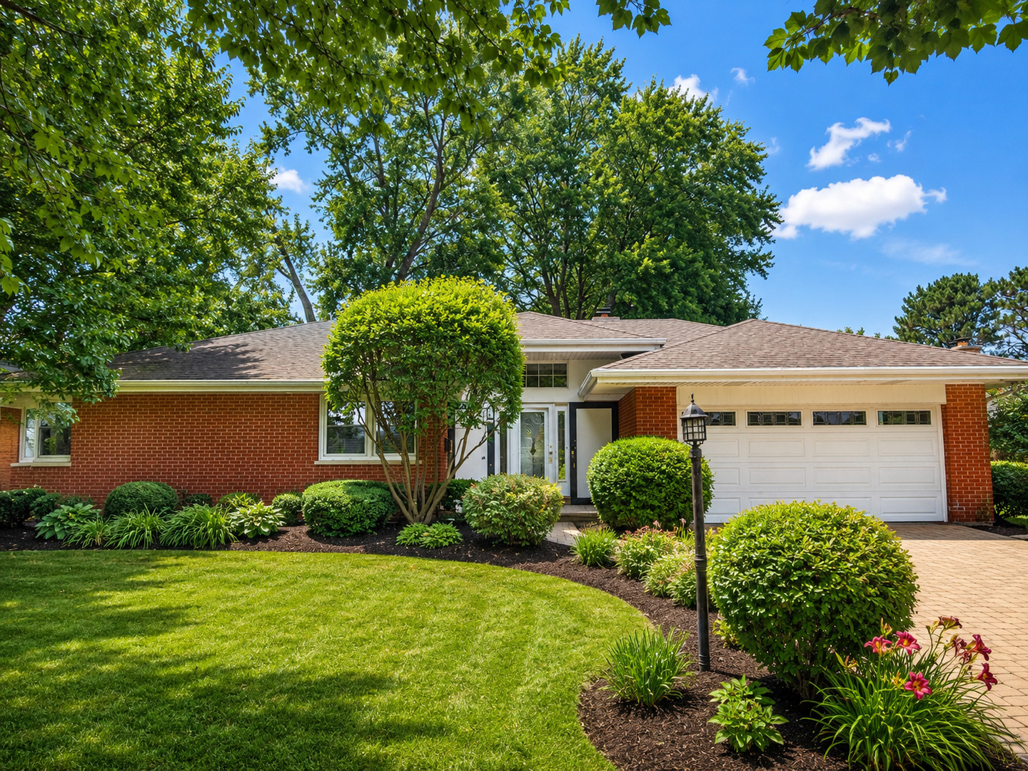 Photo 1 of 6 — 924 Brookline Lane, Park Ridge, IL 60068