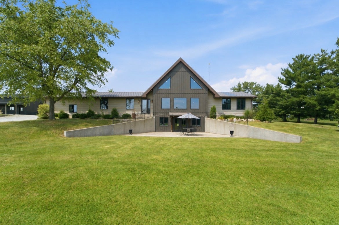 2437 N 1480 East Road