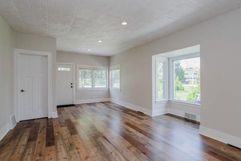 Tiny photo for 22W724 Saint Charles Road, Glen Ellyn, IL 60137 (MLS # 12700608)