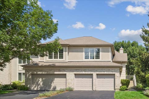 Tiny photo for 30 Beaconsfield Court, Lincolnshire, IL 60069 (MLS # 12723804)