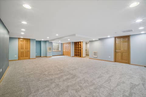 Tiny photo for 30 Beaconsfield Court, Lincolnshire, IL 60069 (MLS # 12723804)