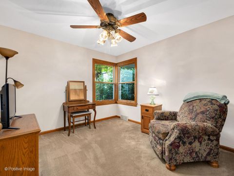 Tiny photo for 528 E Washington Street, Lombard, IL 60148 (MLS # 12492956)