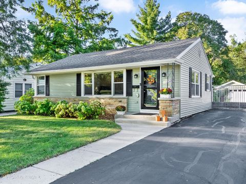 Tiny photo for 528 E Washington Street, Lombard, IL 60148 (MLS # 12492956)