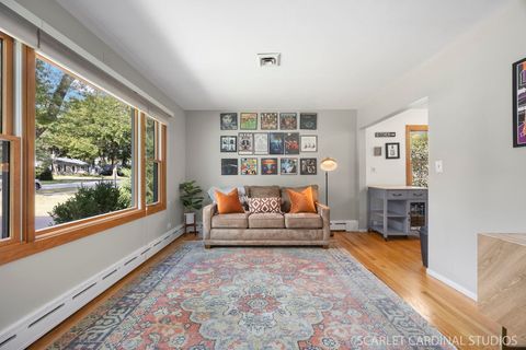 Tiny photo for 1123 Grant Street, Wheaton, IL 60189 (MLS # 12494310)