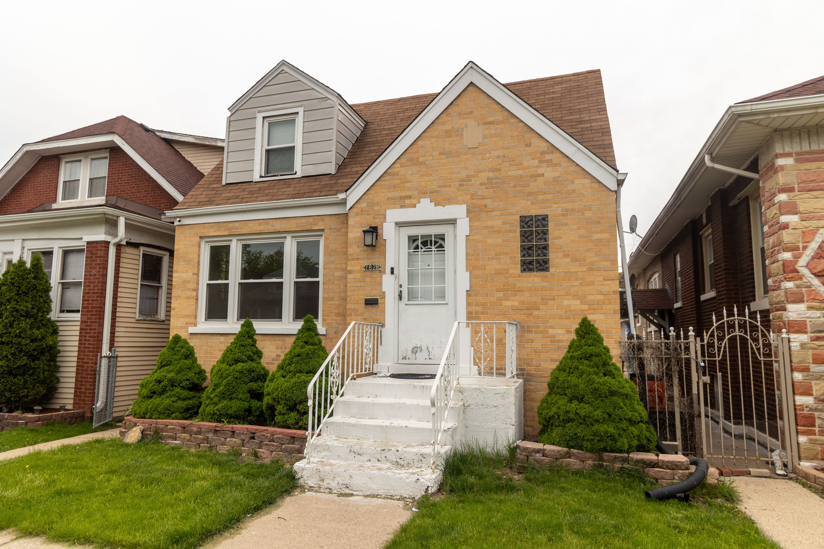 1828 S 50th Court