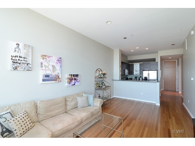 500 W Superior Street 1108