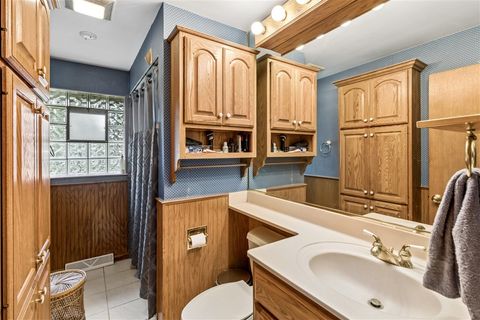 Tiny photo for 4 E Madison Street, Villa Park, IL 60181 (MLS # 12633854)