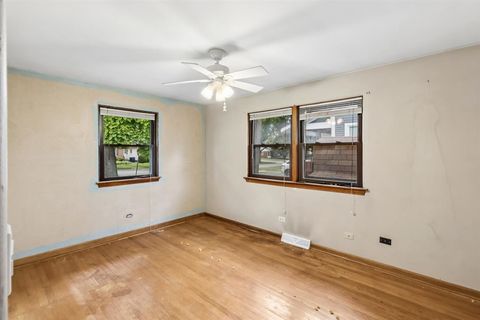 Tiny photo for 4 E Madison Street, Villa Park, IL 60181 (MLS # 12633854)