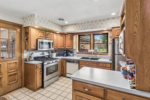 Tiny photo for 4 E Madison Street, Villa Park, IL 60181 (MLS # 12633854)