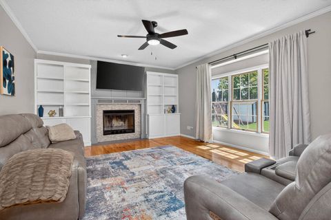 Tiny photo for 2611 Heather Glen Circle, Bettendorf, IA 52722 (MLS # 12624218)