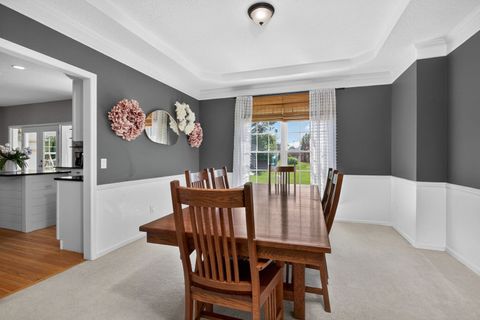 Tiny photo for 2611 Heather Glen Circle, Bettendorf, IA 52722 (MLS # 12624218)