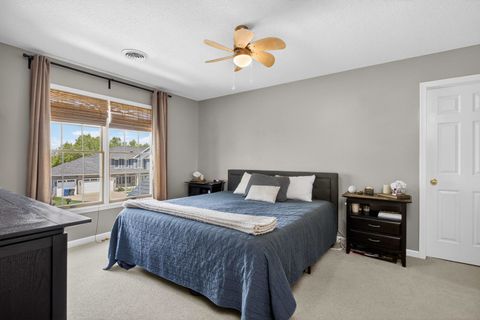 Tiny photo for 2611 Heather Glen Circle, Bettendorf, IA 52722 (MLS # 12624218)