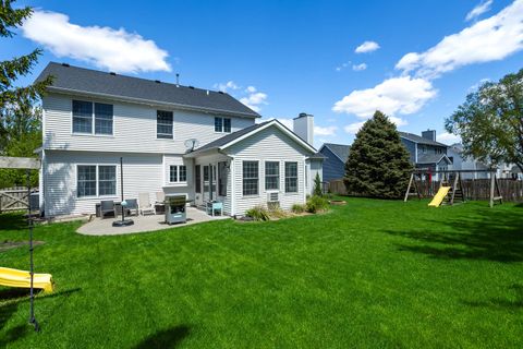Tiny photo for 2611 Heather Glen Circle, Bettendorf, IA 52722 (MLS # 12624218)