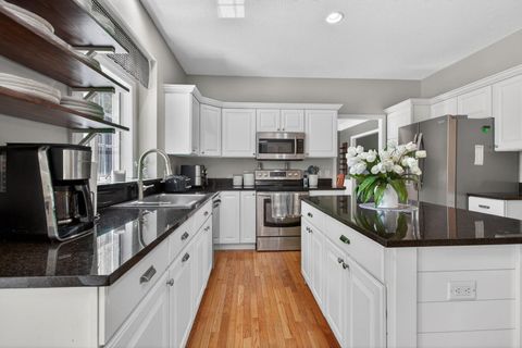 Tiny photo for 2611 Heather Glen Circle, Bettendorf, IA 52722 (MLS # 12624218)