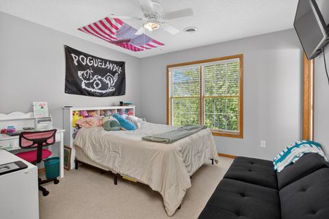 Tiny photo for 2611 Heather Glen Circle, Bettendorf, IA 52722 (MLS # 12624218)