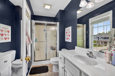 Tiny photo for 2611 Heather Glen Circle, Bettendorf, IA 52722 (MLS # 12624218)
