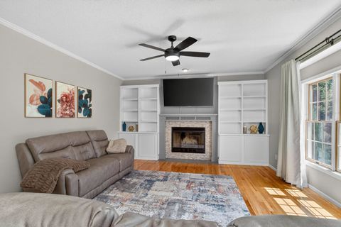 Tiny photo for 2611 Heather Glen Circle, Bettendorf, IA 52722 (MLS # 12624218)