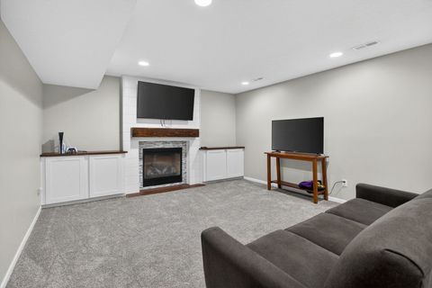 Tiny photo for 2611 Heather Glen Circle, Bettendorf, IA 52722 (MLS # 12624218)