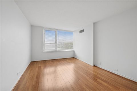 Tiny photo for 2728 N HAMPDEN Court #910, Chicago, IL 60614 (MLS # 12528833)