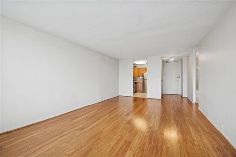 Tiny photo for 2728 N HAMPDEN Court #910, Chicago, IL 60614 (MLS # 12528833)