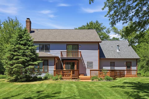 Tiny photo for 107 Roxborough Place, Inverness, IL 60010 (MLS # 12669641)