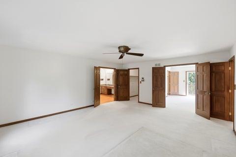 Tiny photo for 107 Roxborough Place, Inverness, IL 60010 (MLS # 12669641)