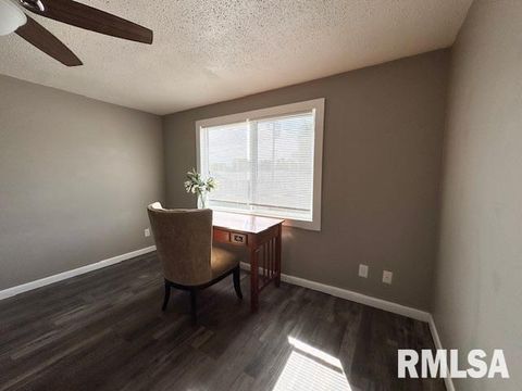 Tiny photo for 2205 MELANIE Lane, Marion, IL 62959 (MLS # EB460268)