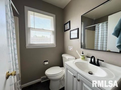 Tiny photo for 2205 MELANIE Lane, Marion, IL 62959 (MLS # EB460268)